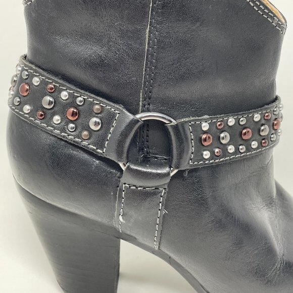 Sofft Womens Black Leather Studded Side Zip Heel Booties Size 6 - Picture 3 of 13